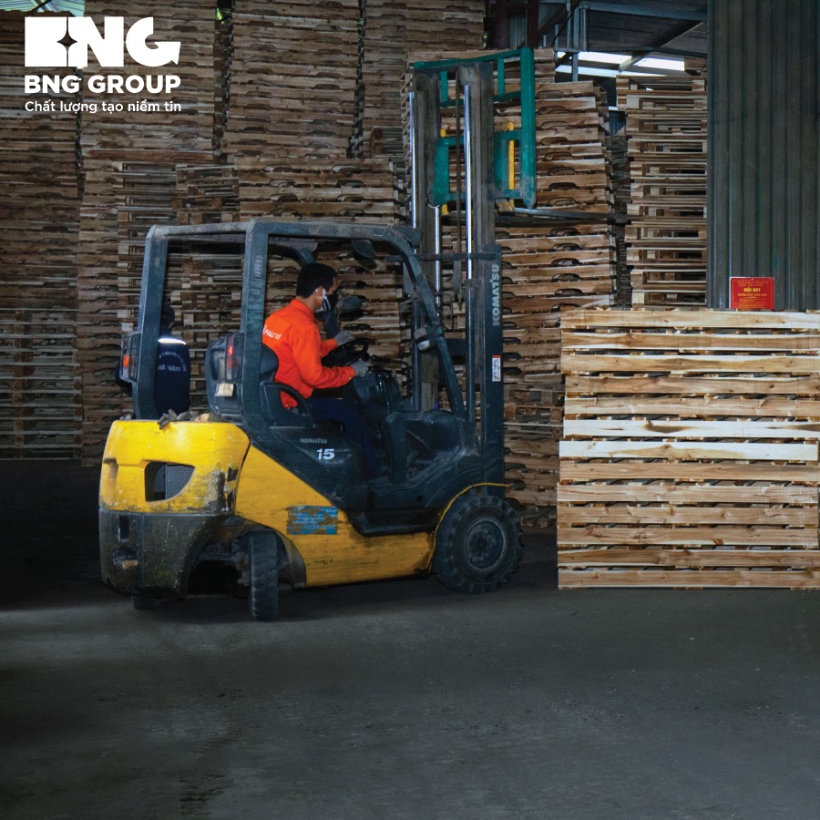 Kích thước Pallet Gỗ 1100x1100x130 mm xếp được bao nhiêu pallet gỗ trong container 40 feet