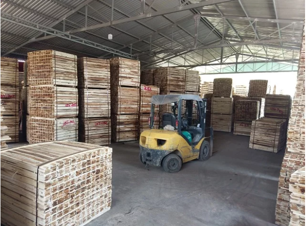 Đơn hàng gỗ nan xẻ cho khách hàng KCN Đại An, Hải Dương