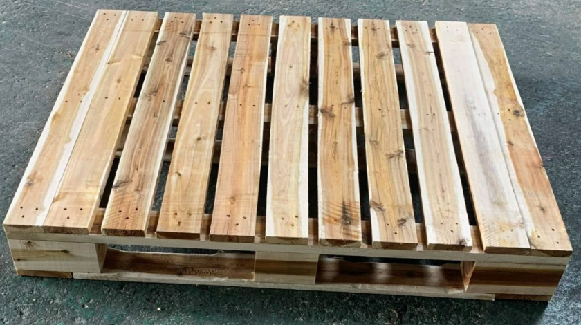 Pallet gỗ Kích thước: 1000x1000x120 (mm)