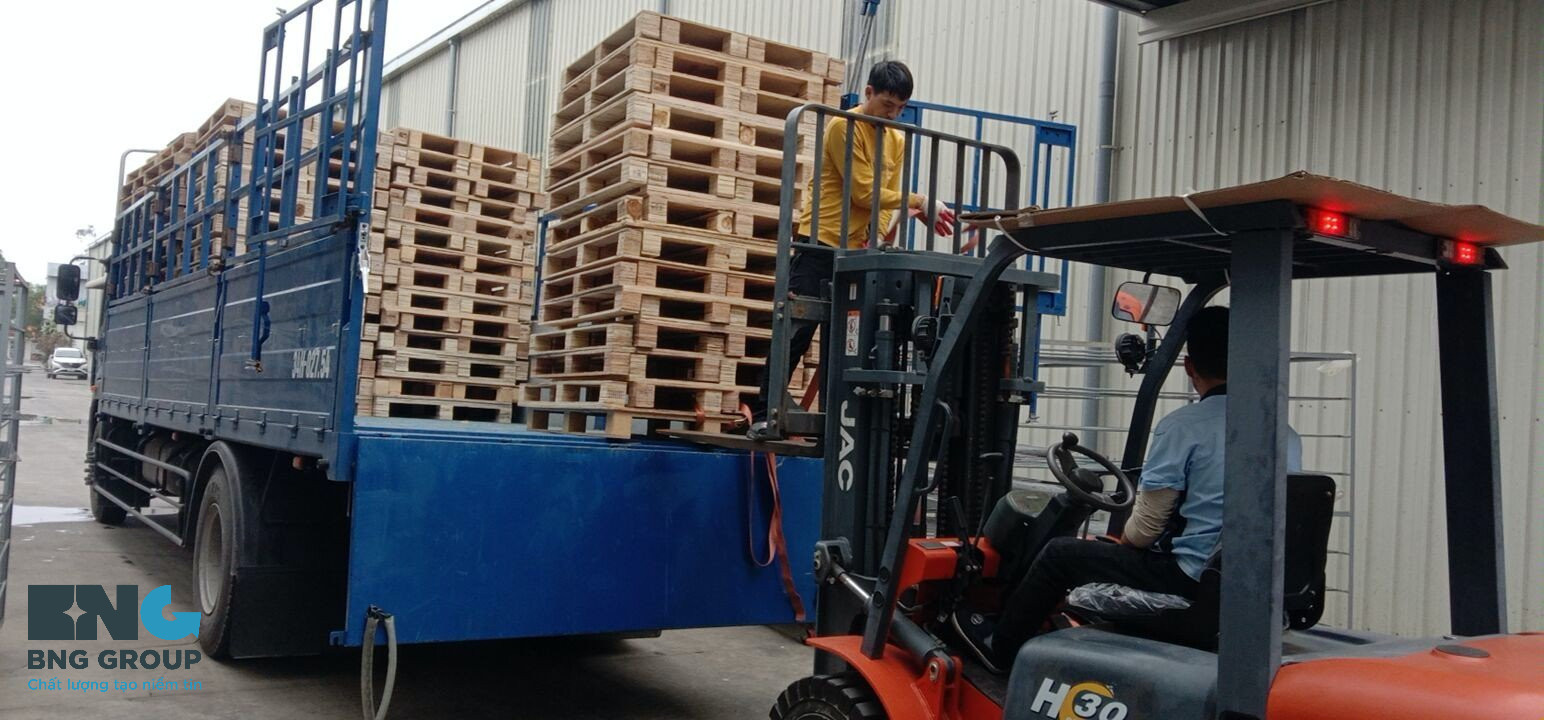 Pallet gỗ cũ giá rẻ nhất cho doanh nghiệp tại Hải Dương